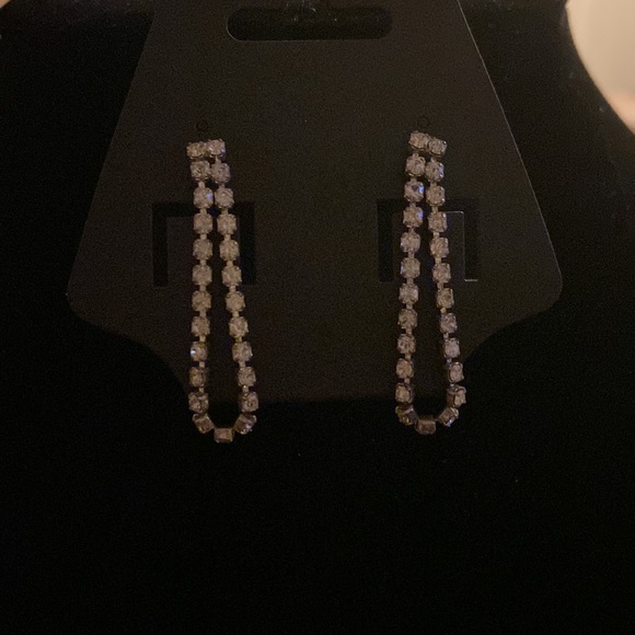 Rhinestone drop earrings - Picture 4 of 4